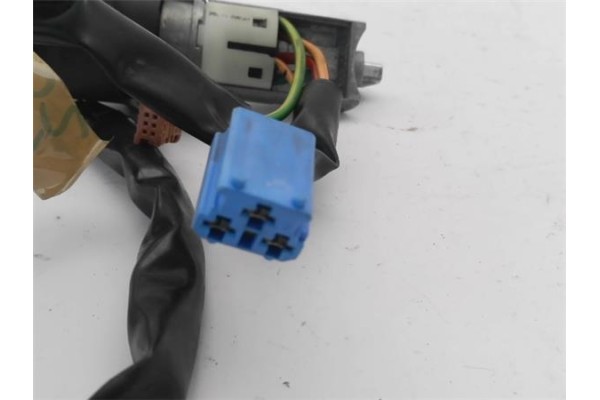 Recambio de llave para peugeot 206 1.4 hdi eco 70 referencia OEM IAM 0501533  