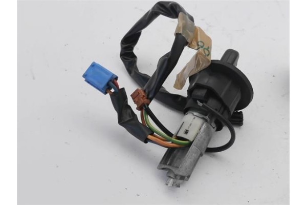 Recambio de llave para peugeot 206 1.4 hdi eco 70 referencia OEM IAM 0501533  
