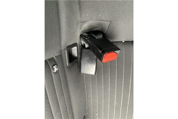 Recambio de anclaje cinturon trasero derecho para renault clio iv 1.5 business referencia OEM IAM 878166967R  