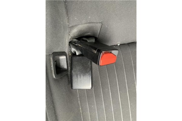Recambio de anclaje cinturon trasero derecho para renault clio iv 1.5 business referencia OEM IAM 878166967R  