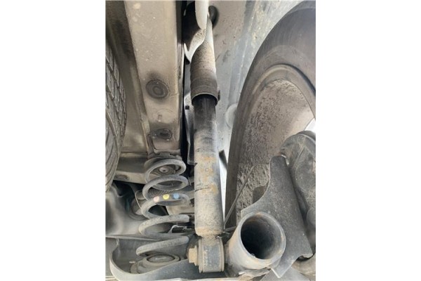 Recambio de amortiguador trasero derecho para renault clio iv 1.5 business referencia OEM IAM 562102490R  