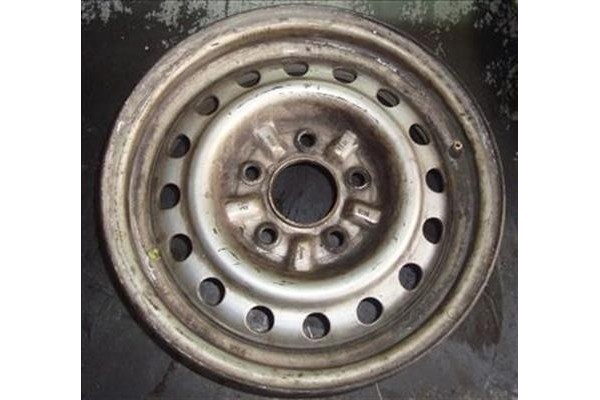 Recambio de llanta para nissan vanette cargo (hc23) 2.3 d referencia OEM IAM   