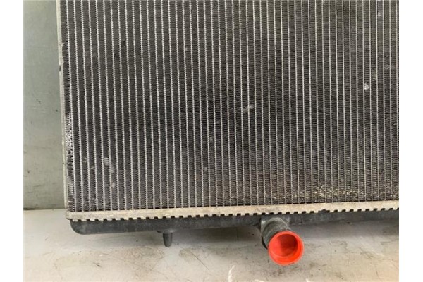 Recambio de radiador para citroen c4 berlina 2.0 exclusive referencia OEM IAM 1330S5  