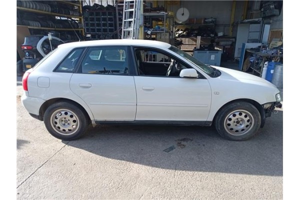 audi a3 (8l) del año 1990