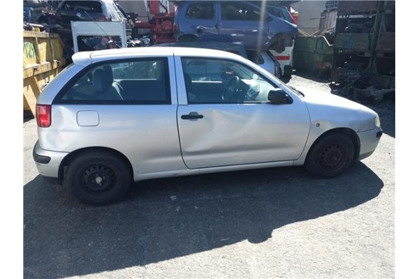 seat ibiza (6k1) del año 2001