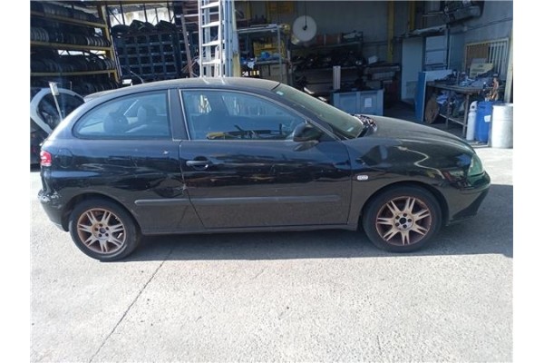 seat ibiza (6l1) del año 2003