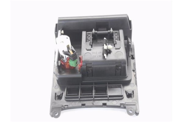 Recambio de cenicero para volkswagen golf v (1k1) 1.9 tdi referencia OEM IAM 1K0857961  