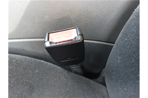 Recambio de anclaje cinturon delantero derecho para ford focus c-max 1.8 tdci referencia OEM IAM   