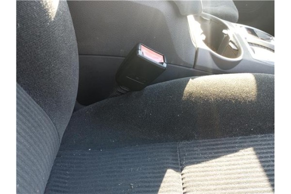 Recambio de anclaje cinturon delantero izquierdo para ford focus c-max 1.8 tdci referencia OEM IAM   