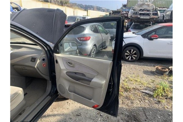 Recambio de puerta delantero derecha para hyundai tucson (jm) 2.0 referencia OEM IAM 760042E020  