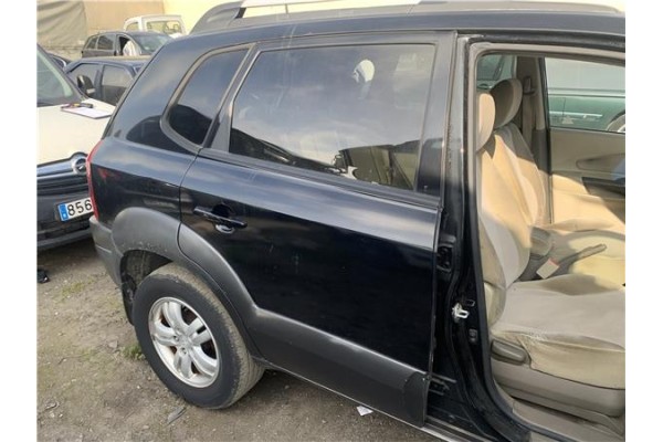 Recambio de puerta trasero derecha para hyundai tucson (jm) 2.0 referencia OEM IAM 770042E020  
