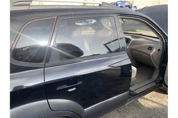 Recambio de puerta trasero derecha para hyundai tucson (jm) 2.0 referencia OEM IAM 770042E020  