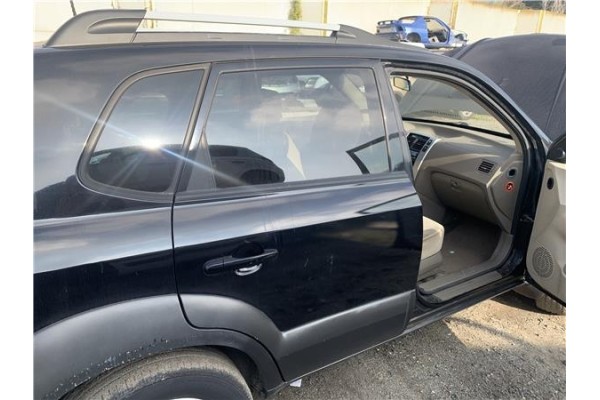 Recambio de puerta trasero derecha para hyundai tucson (jm) 2.0 referencia OEM IAM 770042E020  