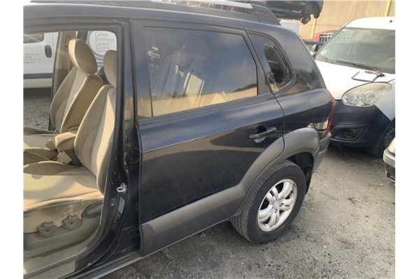 Recambio de puerta trasero izquierda para hyundai tucson (jm) 2.0 referencia OEM IAM 770032E020  