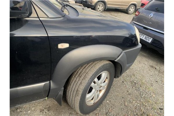 Recambio de aleta delantero derecha para hyundai tucson (jm) 2.0 referencia OEM IAM 663212E130  