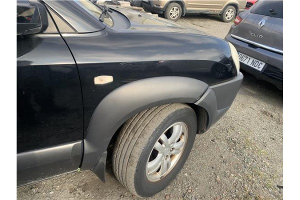 Recambio de aleta delantero derecha para hyundai tucson (jm) 2.0 referencia OEM IAM 663212E130  