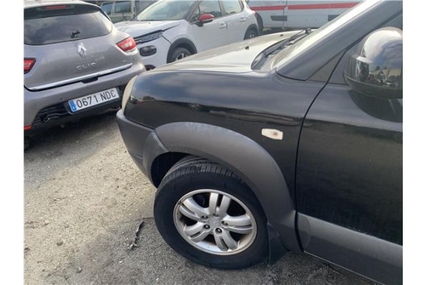 Recambio de aleta delantero izquierda para hyundai tucson (jm) 2.0 referencia OEM IAM 663112E130  