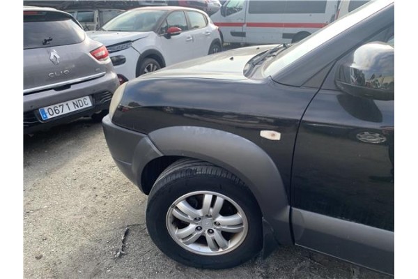 Recambio de aleta delantero izquierda para hyundai tucson (jm) 2.0 referencia OEM IAM 663112E130  