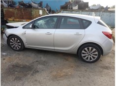 opel astra j del año 2011