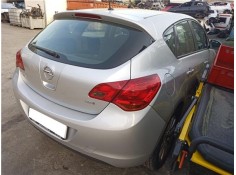 opel astra j del año 2011