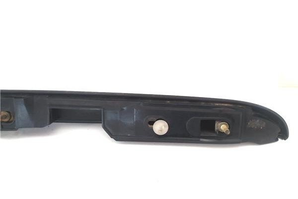Recambio de moldura porton trasero para citroen xsara picasso 2.0 hdi referencia OEM IAM 9635595877E  