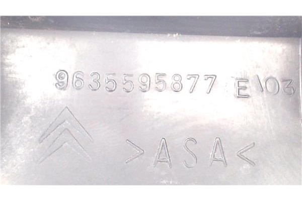 Recambio de moldura porton trasero para citroen xsara picasso 2.0 hdi referencia OEM IAM 9635595877E  