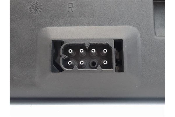Recambio de piloto trasero derecho para bmw serie 5 berlina (e39) 2.8 528i referencia OEM IAM 8358032 2VP00724002 
