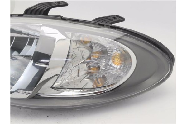 Recambio de faro delantero izquierdo para chevrolet lacetti 1.6 cdx referencia OEM IAM   