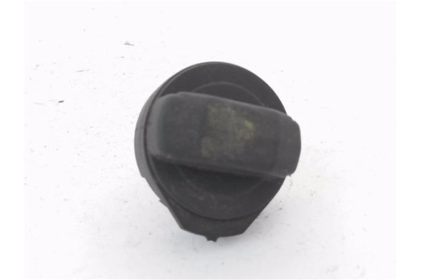 Recambio de tapon combustible para volkswagen polo iv (9n1) 1.4 tdi referencia OEM IAM 107201551FG  