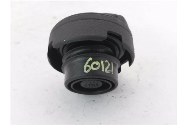 Recambio de tapon combustible para volkswagen polo iv (9n1) 1.4 tdi referencia OEM IAM 107201551FG  