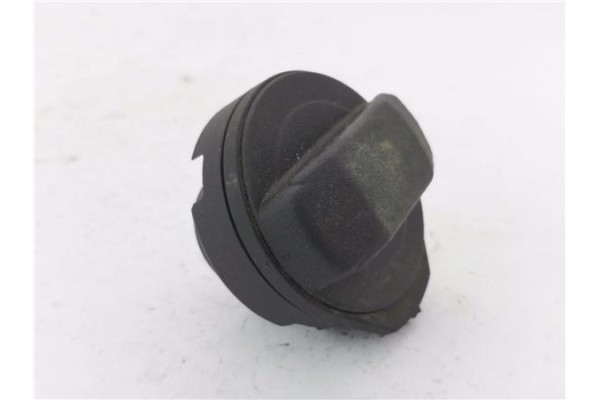 Recambio de tapon combustible para volkswagen polo iv (9n1) 1.4 tdi referencia OEM IAM 107201551FG  