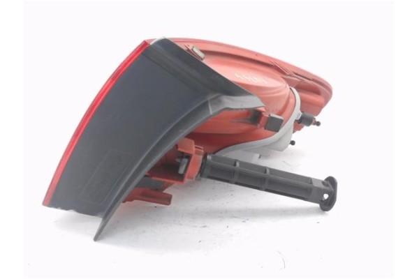 Recambio de piloto trasero izquierdo para audi a4 avant (8k5) 2.0 básico referencia OEM IAM 2197220204  