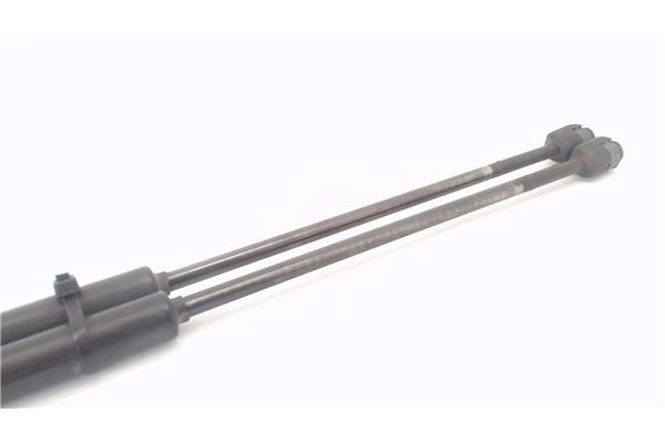 Recambio de amortiguador porton para dacia sandero i 1.4 referencia OEM IAM 8200735264  