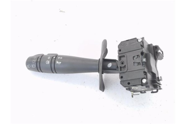 Recambio de mando intermitencia para dacia sandero i 1.4 referencia OEM IAM 8200792584 6001551360 