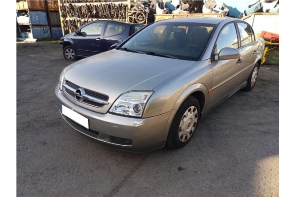 opel vectra c berlina del año 2003