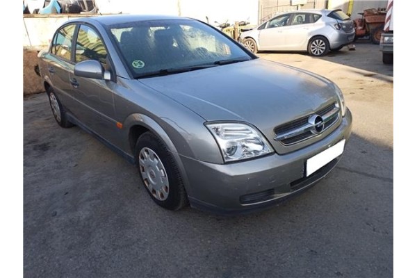 opel vectra c berlina del año 2003