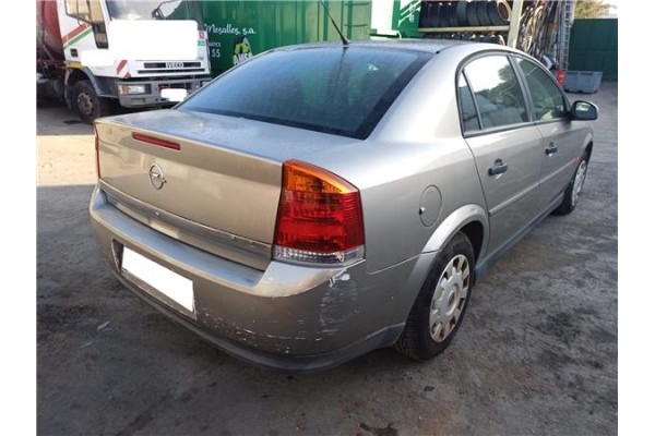 opel vectra c berlina del año 2003