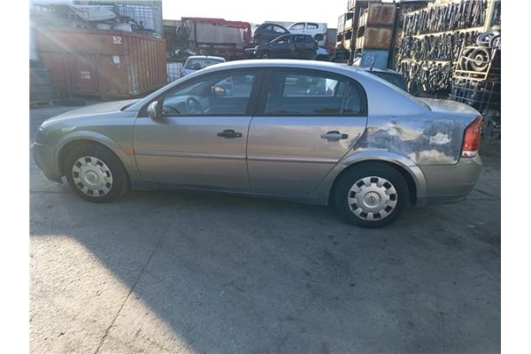 opel vectra c berlina del año 2003