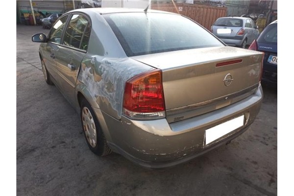 opel vectra c berlina del año 2003