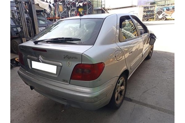 citroen xsara berlina del año 2002