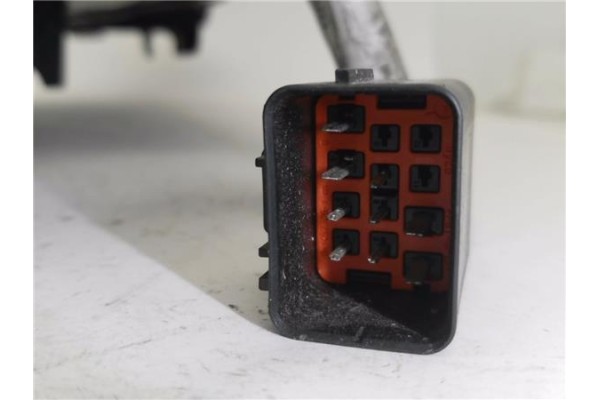 Recambio de faro delantero izquierdo para volvo s60 berlina 2.4 d5 referencia OEM IAM 30698825 89900257 