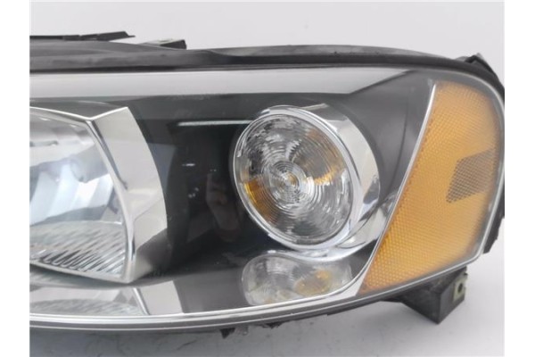 Recambio de faro delantero izquierdo para volvo s60 berlina 2.4 d5 referencia OEM IAM 30698825 89900257 