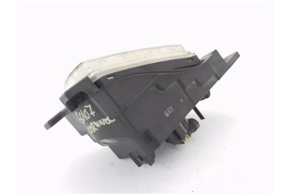 Recambio de faro antiniebla derecho para kia carnival 2.9 crdi referencia OEM IAM 922024D0  