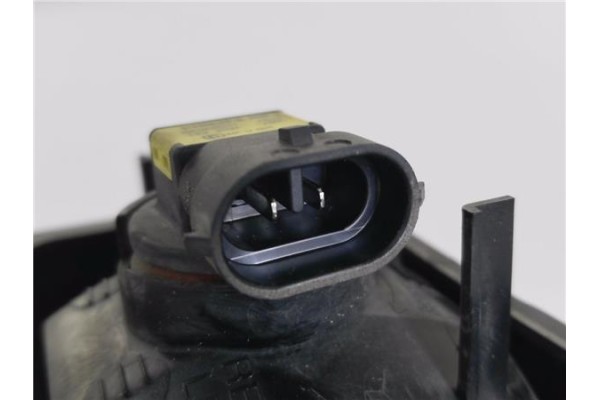 Recambio de faro antiniebla derecho para kia carnival 2.9 crdi referencia OEM IAM 922024D0  