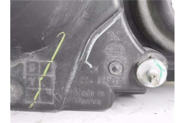 Recambio de faro delantero izquierdo para chrysler pt cruiser 2.2 crd limited referencia OEM IAM 22400701  