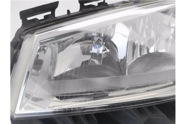 Recambio de faro delantero izquierdo para renault megane ii (bm0/1_, cm0/1_) 1.4 16v (bm0b, cm0b) referencia OEM IAM 8200476428 