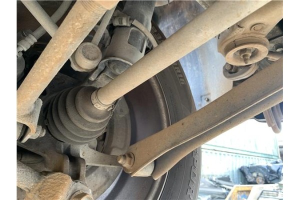 Recambio de palier trasero derecho para kia sportage (km) 2.0 crdi referencia OEM IAM 496001F000  