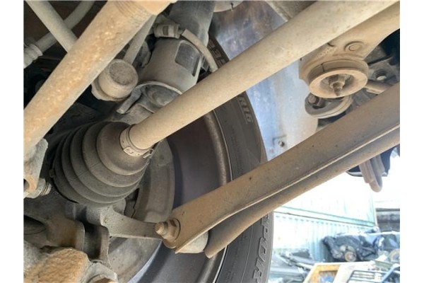 Recambio de palier trasero derecho para kia sportage (km) 2.0 crdi referencia OEM IAM 496001F000  