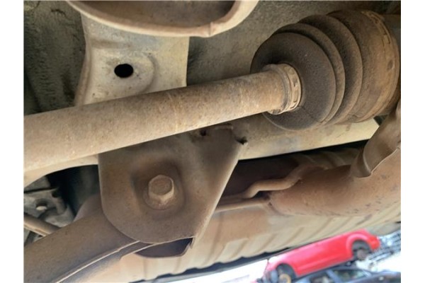 Recambio de palier trasero derecho para kia sportage (km) 2.0 crdi referencia OEM IAM 496001F000  