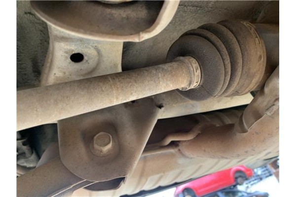 Recambio de palier trasero derecho para kia sportage (km) 2.0 crdi referencia OEM IAM 496001F000  